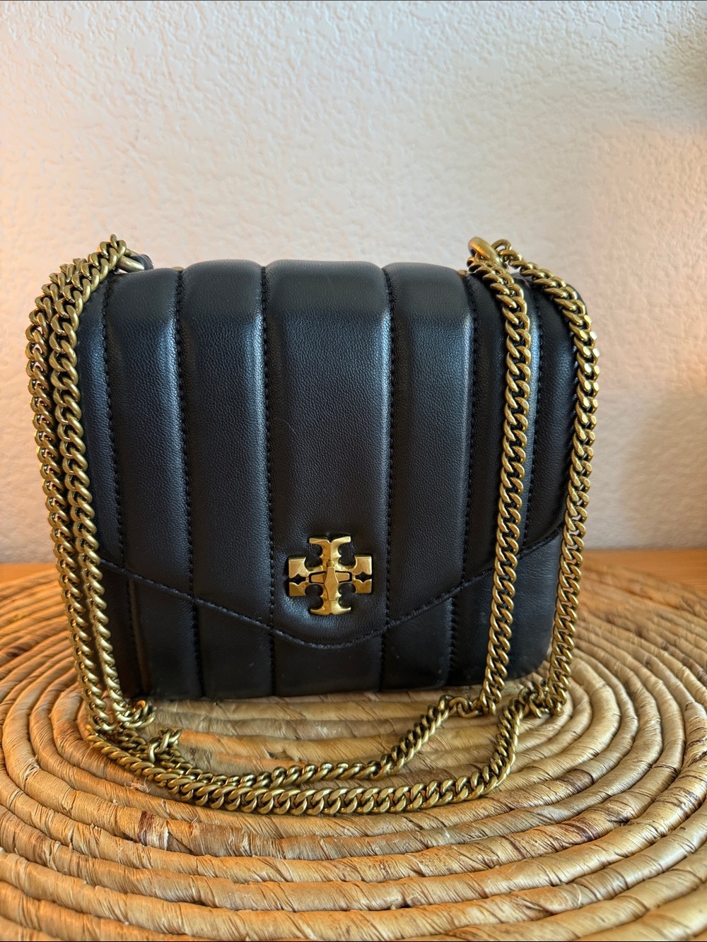 Tory Burch Black Quilted Leather Crossbody with Gold Logo - Picture 3 of 8